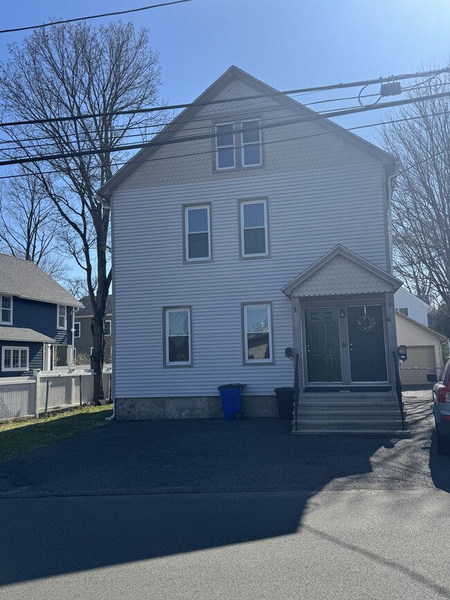 Building Photo - 289 Spruce St