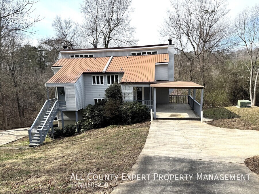 Primary Photo - 2 Bedroom Duplex near Lake Lanier