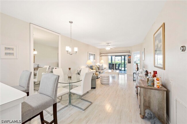 Foto del edificio - 13046 Amberley Ct