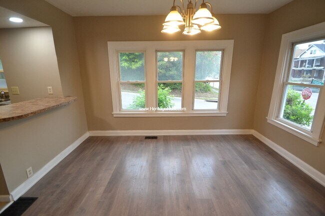 Building Photo - Large 3 bed 1 bath home in West Price Hill