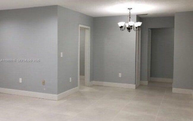 Building Photo - 930 Benevento Ave