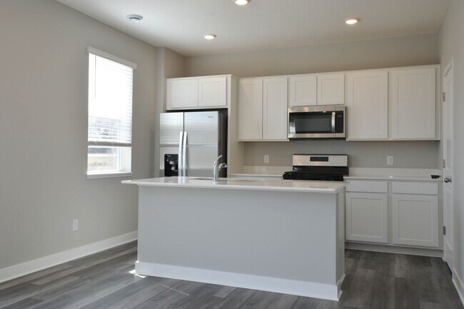 Foto del edificio - 23465 Ashbury Dr