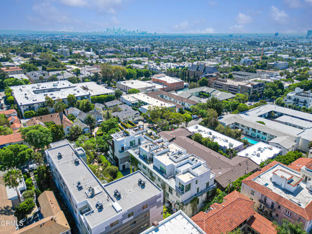 Building Photo - 1345 Havenhurst Dr
