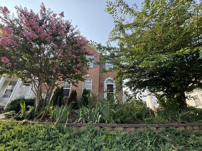 Building Photo - 336 Baish Dr SE