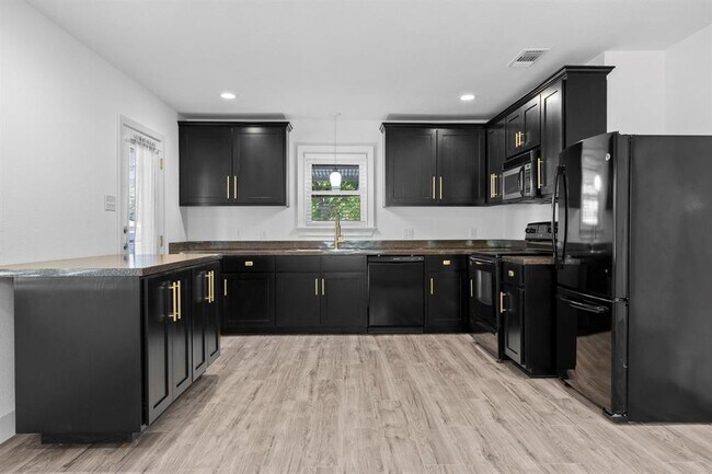Foto del edificio - 5807 Mojave Dr