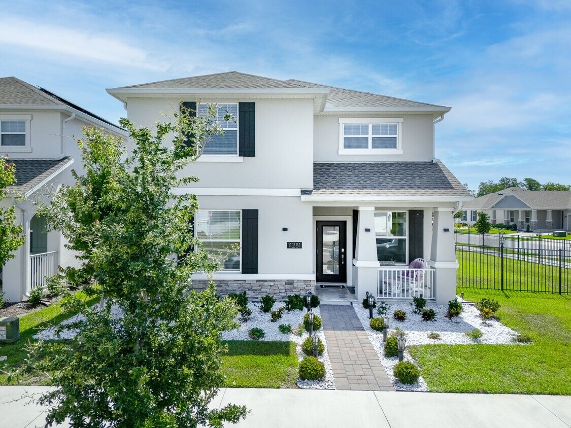 Foto principal - Beautiful 5 Bed/ 3 Bath Home for Rent at S...