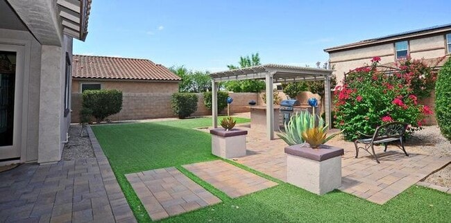 Oro Valley Executive home! Former model in... - Oro Valley Executive home! Former model in...