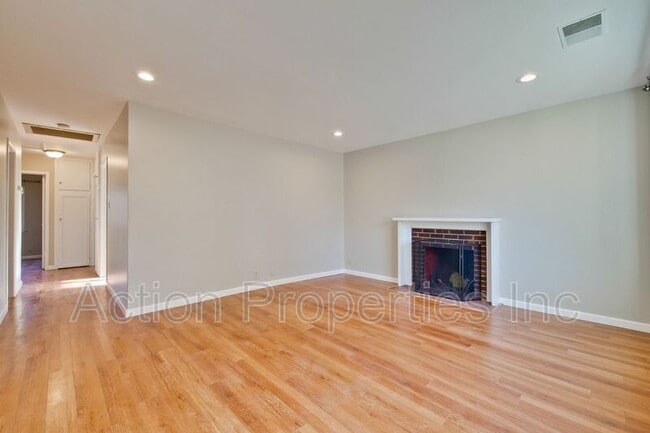 Building Photo - 3053 Greer Rd