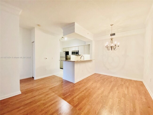 Foto del edificio - 1103 Myrtlewood Cir E