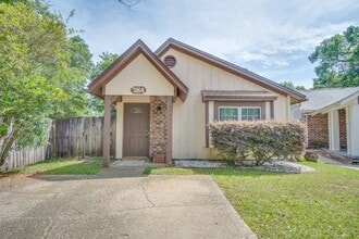 Building Photo - 3164 Cedarwood Village Ln