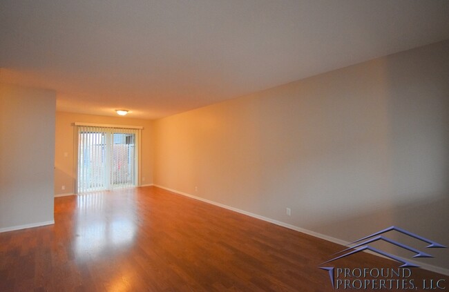 Foto del edificio - 8745 SW Beaverton Hillsdale Hwy