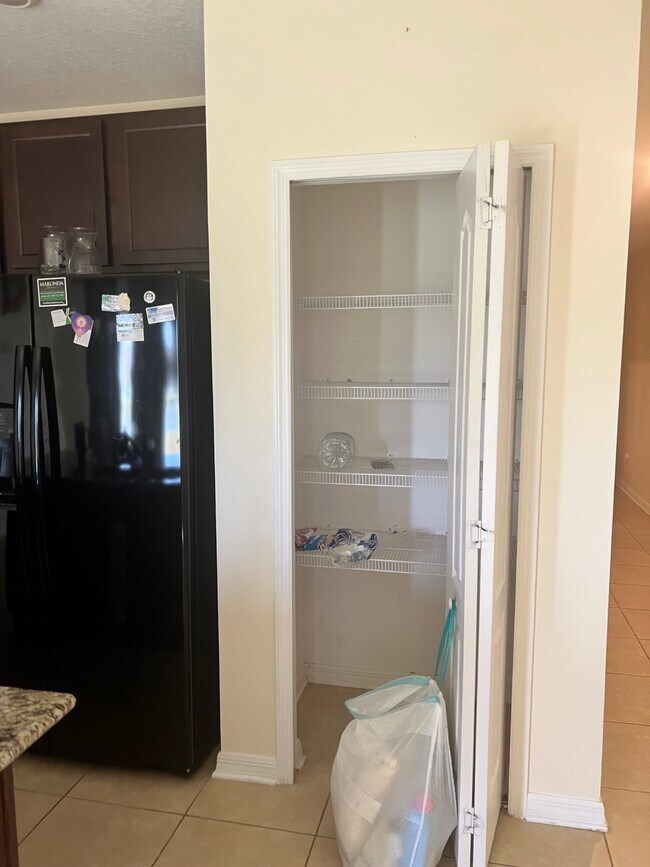 Foto del edificio - 3826 Wayfarer Wy