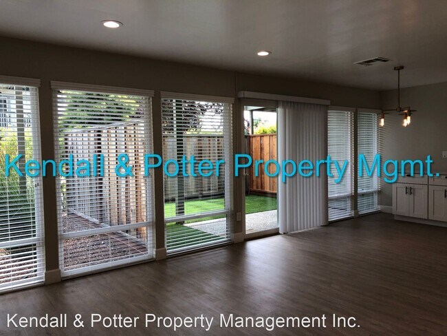 Building Photo - 56-98 Seacliff Dr