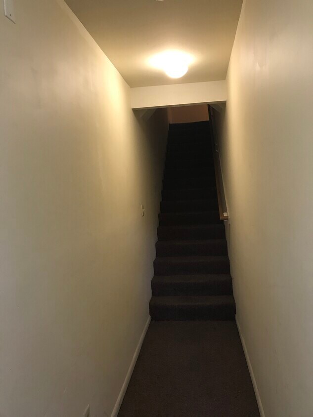 Primary Photo - 115 Farnsworth Avenue