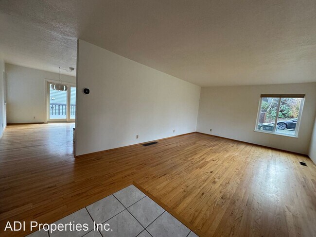 Foto del edificio - 4 br, 2 bath House - 2440 NW 111th Ave.