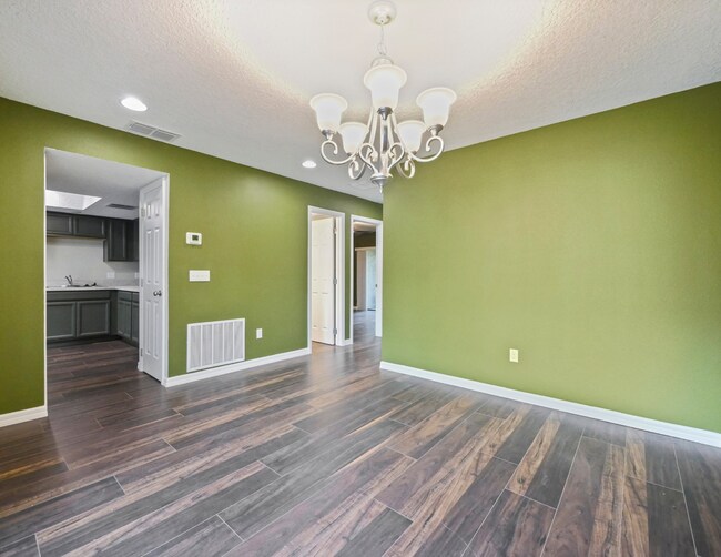 Foto del edificio - 7732 High Pine Rd