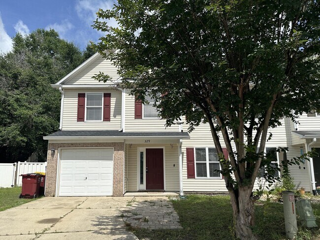 Building Photo - 329 Dahlquist Dr