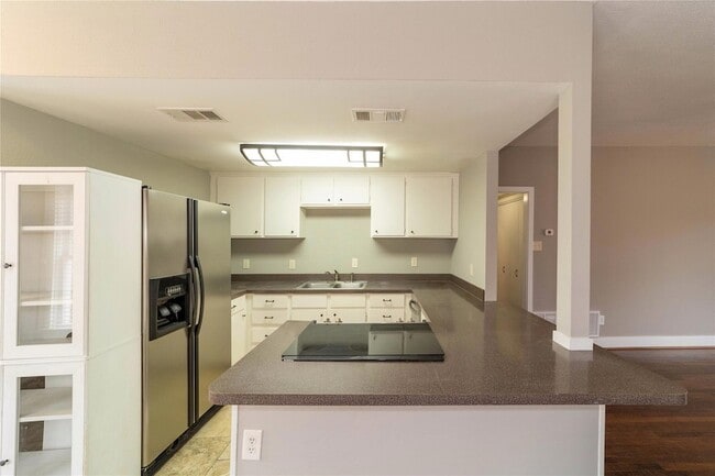 Building Photo - 2226 W Rosedale St S