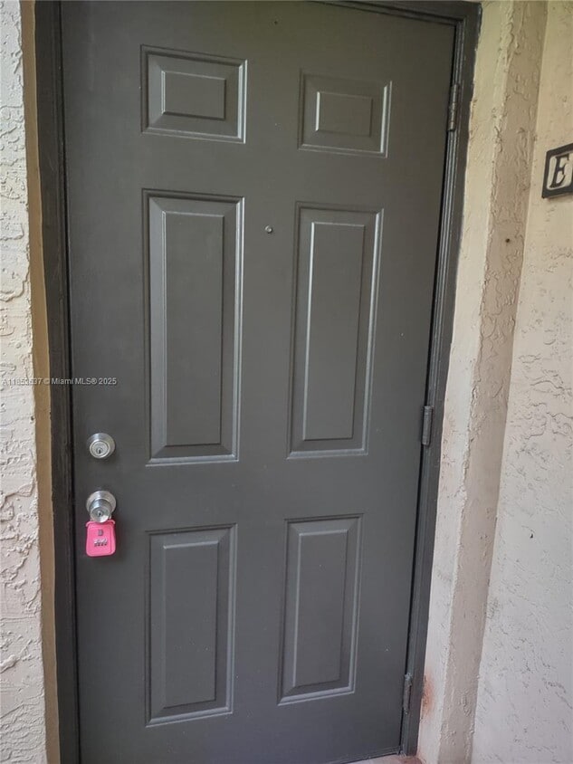 Foto principal - 620 Cypress Club Way