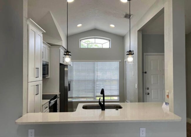 Building Photo - 13112 Summerton Dr