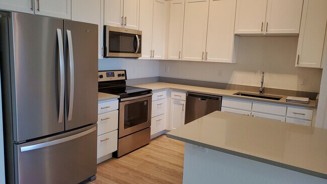 Building Photo - 17297 Wilde Ave