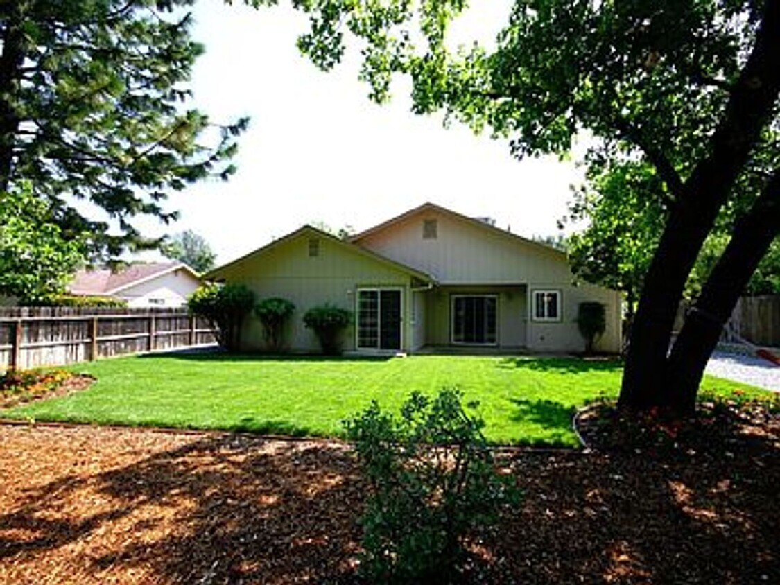 Foto del edificio - Beautiful Home in the Woodhaven Subdivision