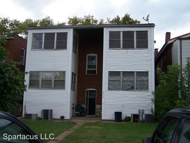 Building Photo - 2 br, 1 bath Apartment - 5516 S. Grand