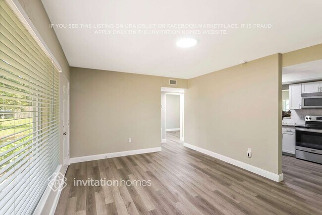 Foto del edificio - 9163 93rd St N