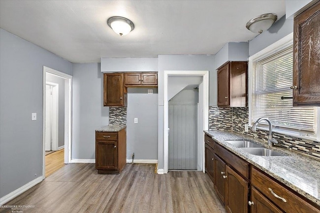 Building Photo - 20300 Gilchrist St