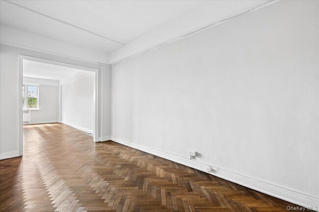 Building Photo - 45 Popham Rd