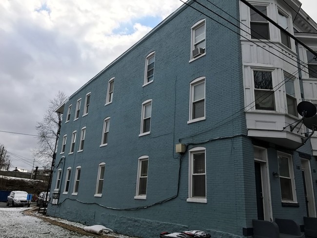 Building Photo - 116-118 N Mulberry St
