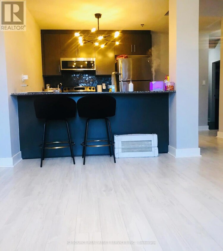 Photo principale - 1419-1419 Costigan Rd