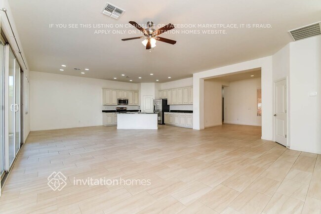 Foto del edificio - 19270 E Thornton Rd