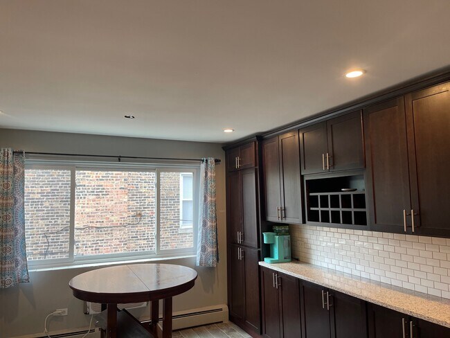 Foto del edificio - 6827 W Raven St