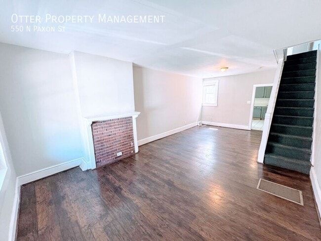 Building Photo - 550 N Paxon St