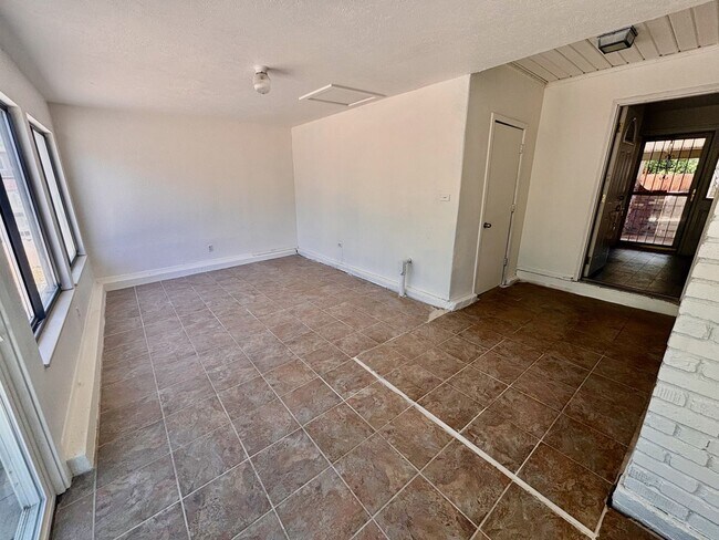Foto del edificio - Spacious 4-Bedroom Home in Central Colorado Springs