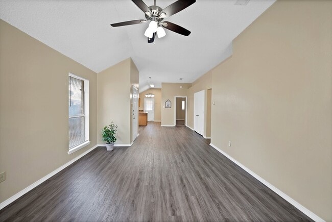 Foto del edificio - 4308 Elliott Oaks Dr