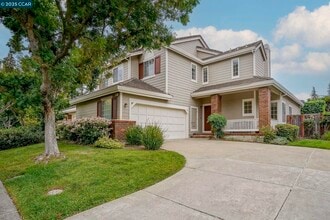 Building Photo - 903 Arrowhead Terrace