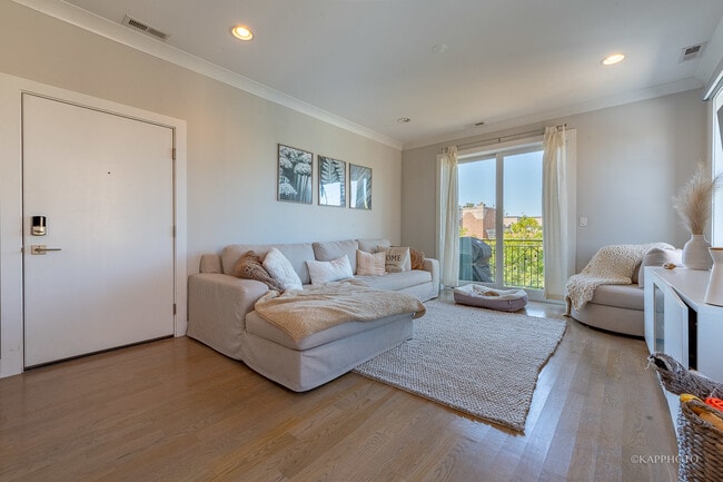 Building Photo - 457 N Aberdeen St