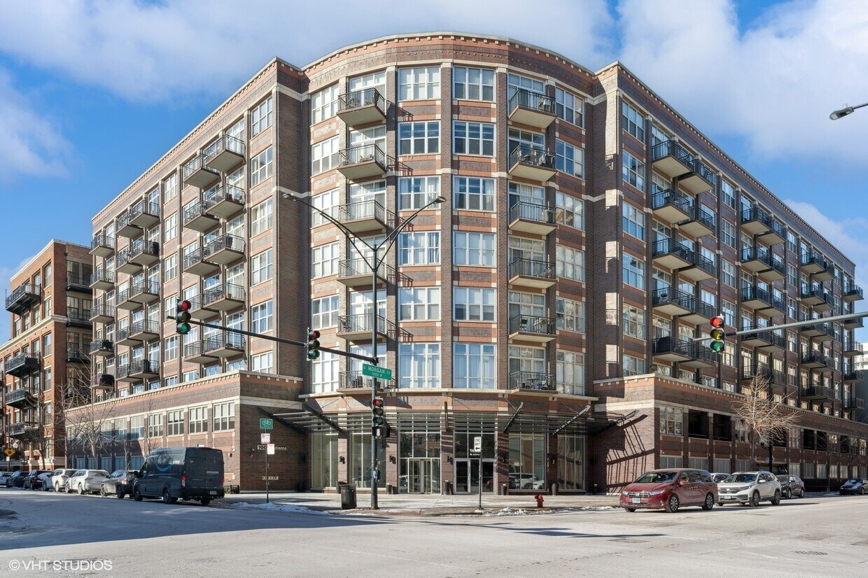 Foto principal - 1000 W Adams St