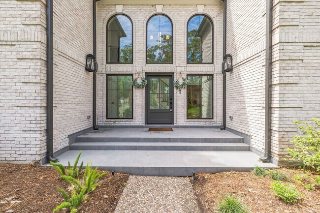 Foto del edificio - 4810 Middle Falls Dr