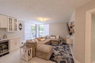 Building Photo - 10451 W Broward Blvd