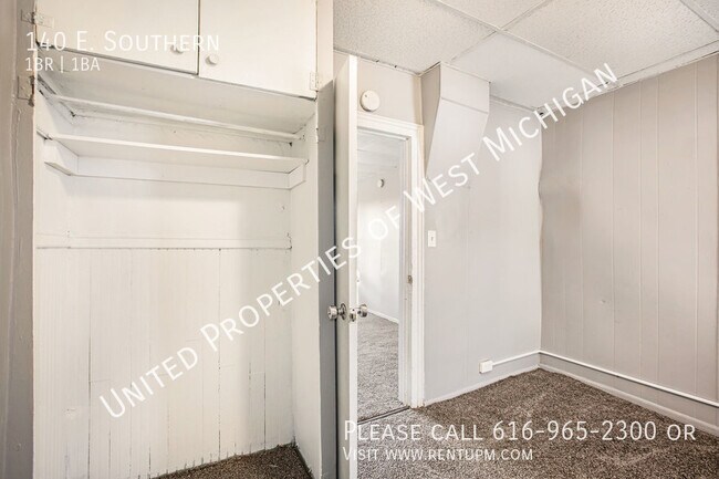 Building Photo - Available Now | 1 Bed 1 Bath Apartment in ...
