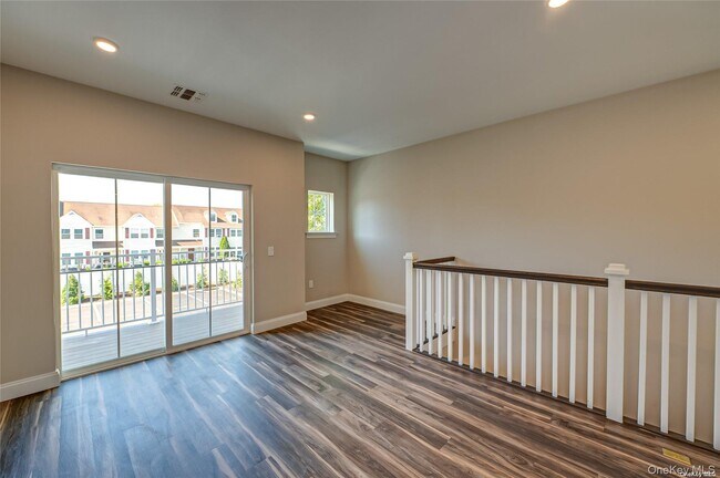 Foto del edificio - 1 Conklin St