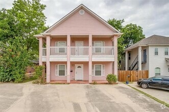 Building Photo - 2805 Wayside Ave