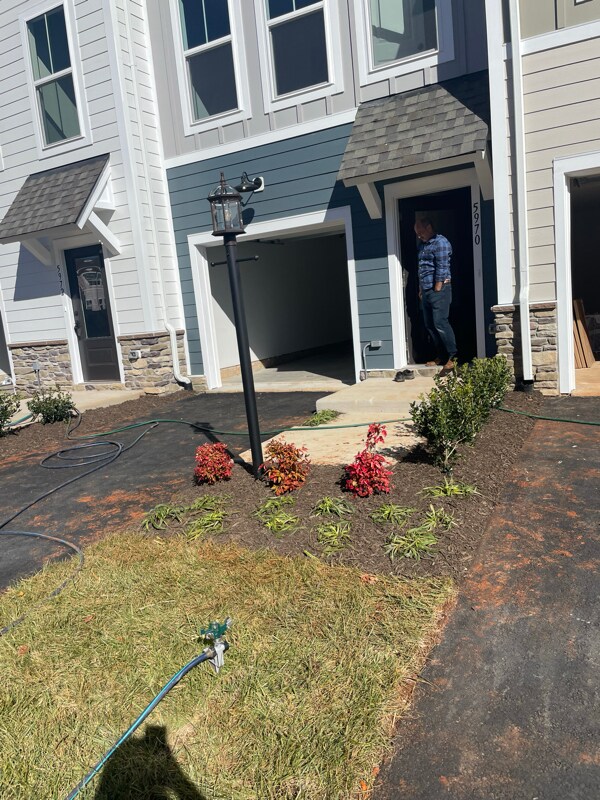 Foto del edificio - 5970 Cling Ln