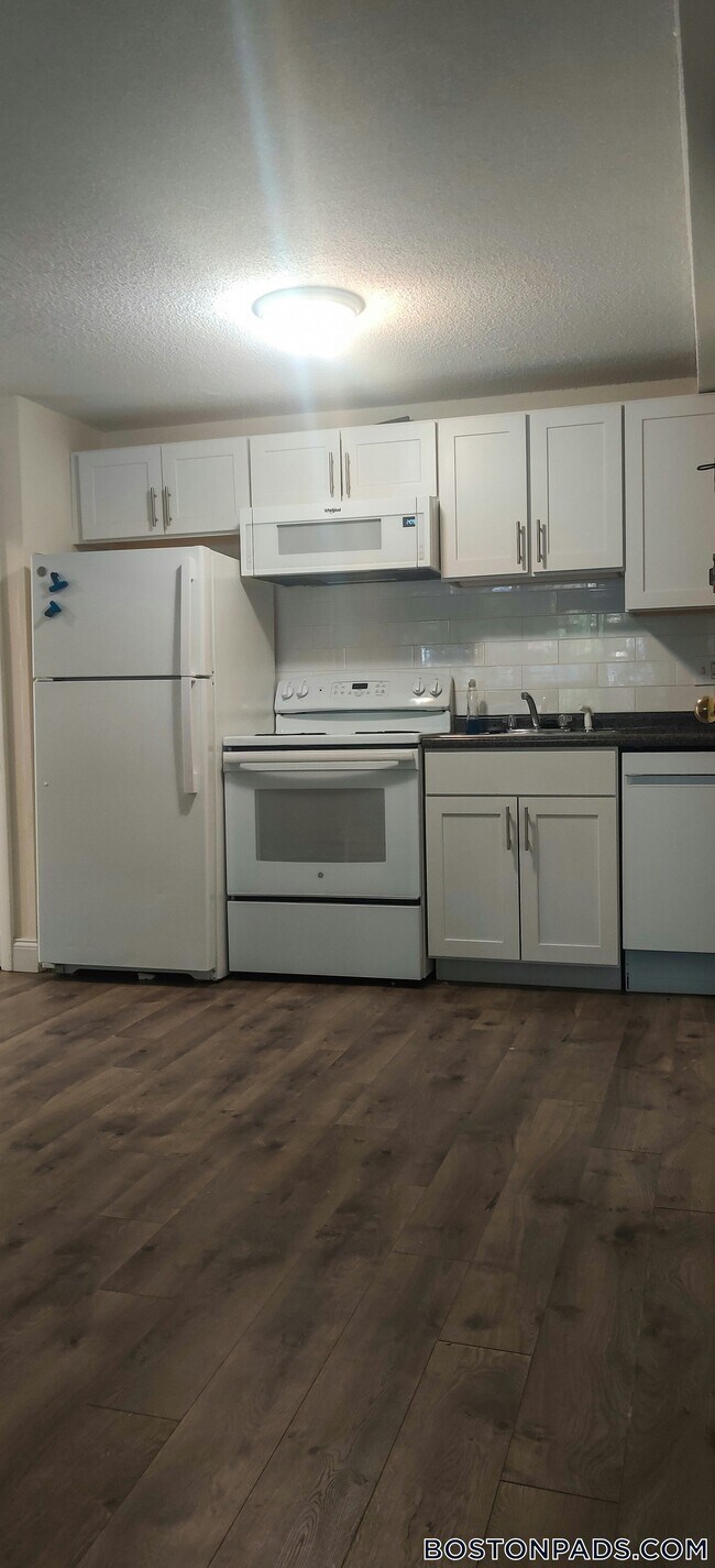 Foto del edificio - 122 Dustin St