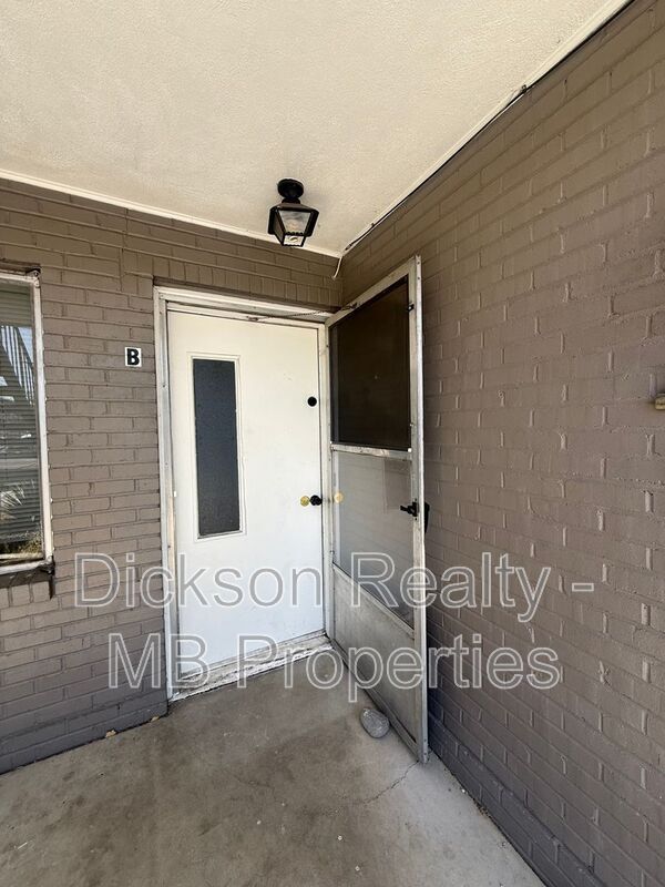 Foto del edificio - 660 Wilson Ave