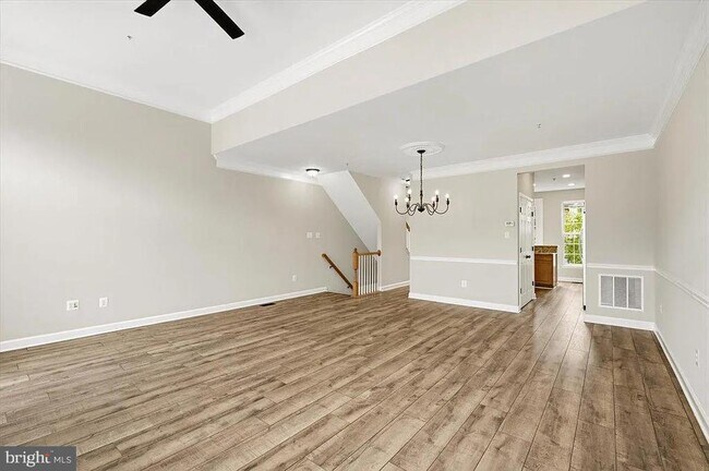 Building Photo - 3706 Singleton Terrace