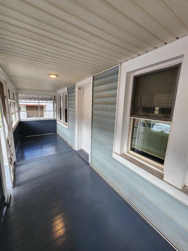 Foto del edificio - 829 Centre Ave NW